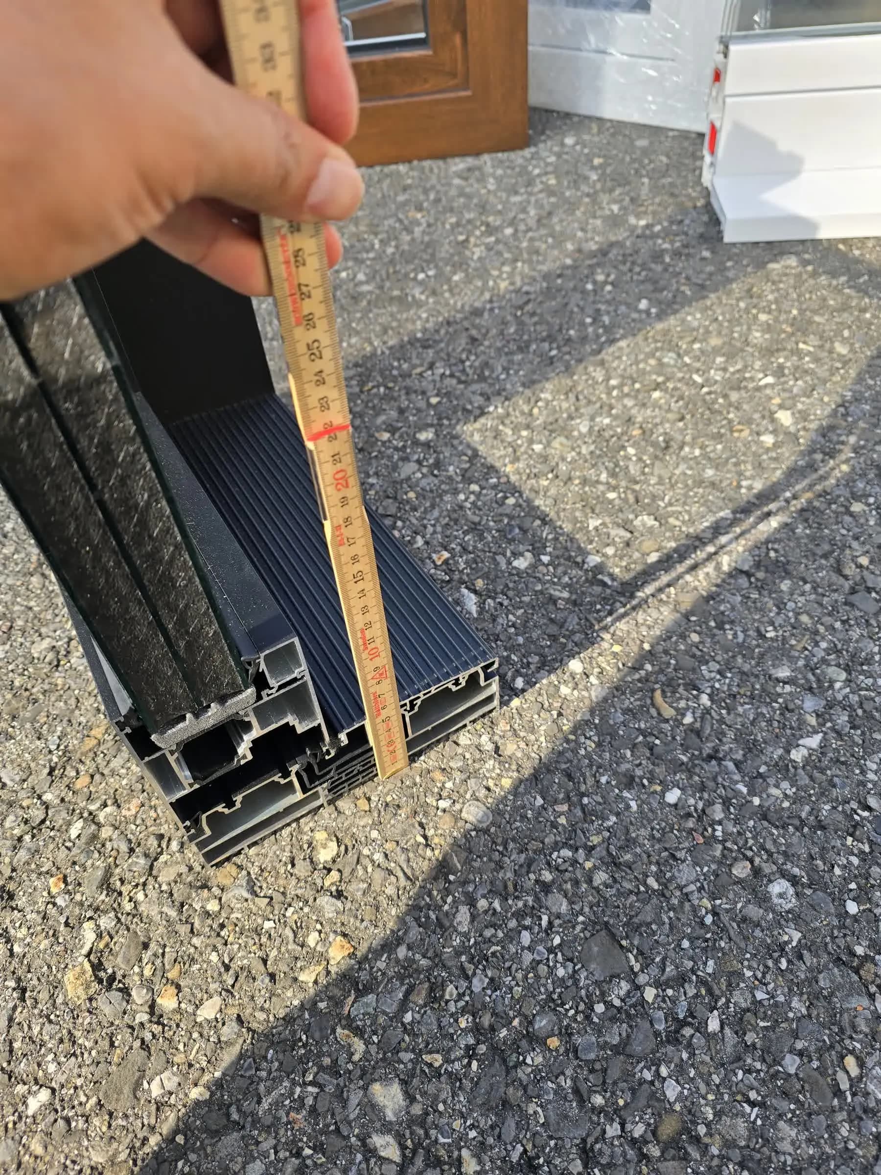 Technical measurement of an aluminium profile